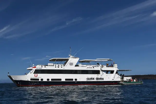 Galapagos, Humboldt Explorer