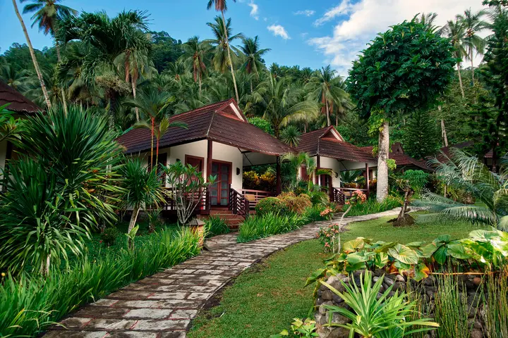 GARDEN VILLA EXT 01.jpg